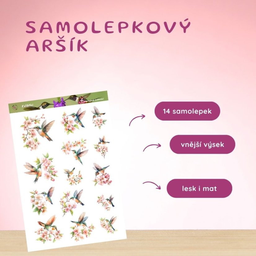 Arch samolepek s něžnými kolibříky a rozkvetlými větvičkami v akvarelovém stylu.
