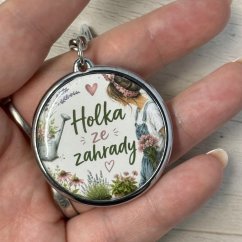 Holka ze zahrady | Stylová klíčenka