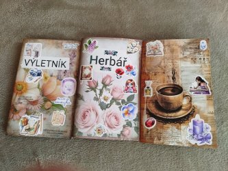 Diář jako kamarád: příběh Ivy o radosti, papíru a samolepkách