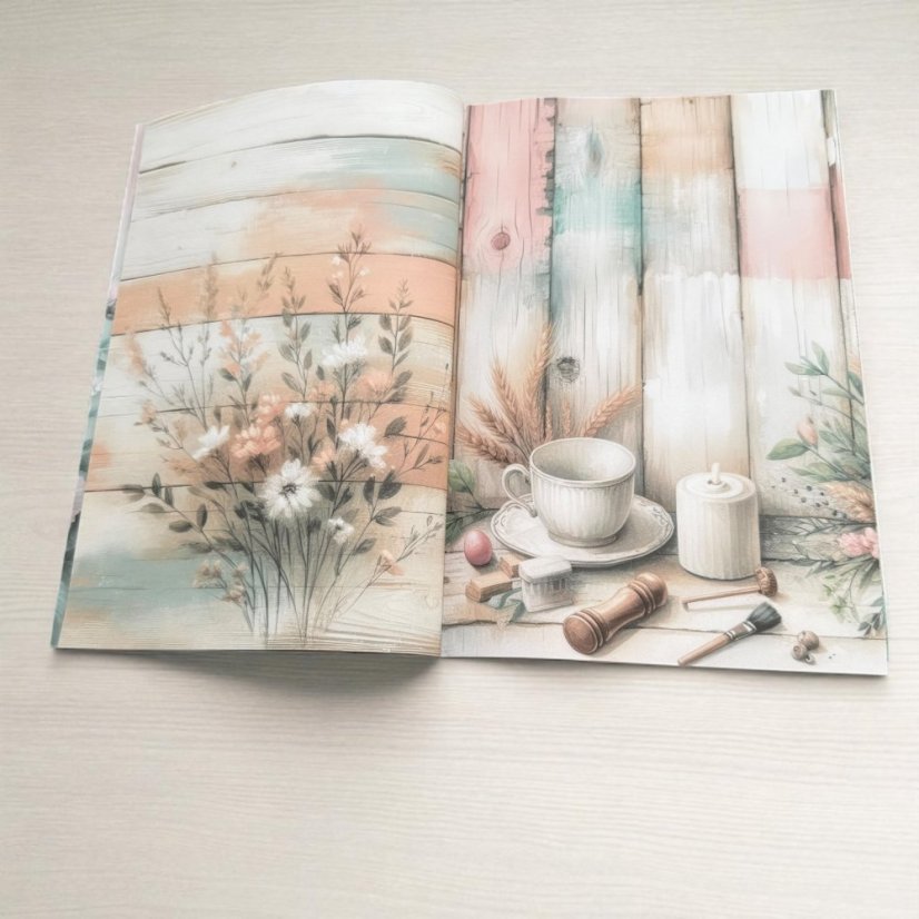 Pastelový sešit plný dřeva