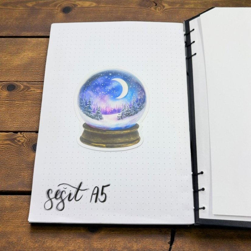 Noční zimní krajina ve sněžítku | Samolepka do diáře