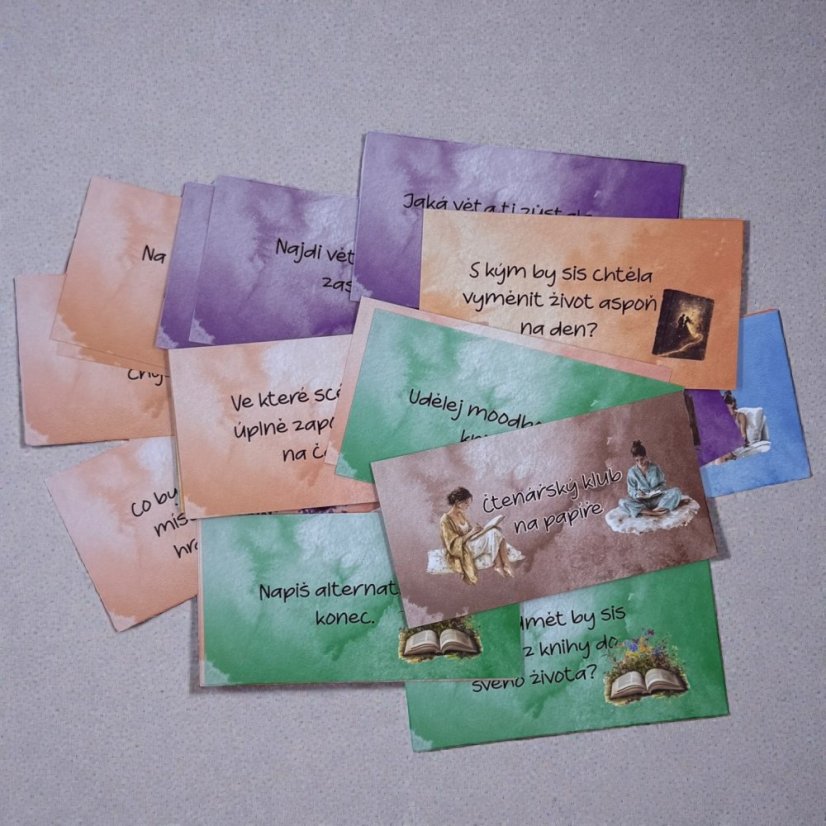 Knihomolka s tužkou v ruce | Balíček z mystery boxu pro knihomolky