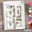 Samolepky s motivy mlhy, které přináší do tvého plánování klid, tajemství a snovou atmosféru. Perfektní doplněk pro diář, bujo nebo scrapbook.